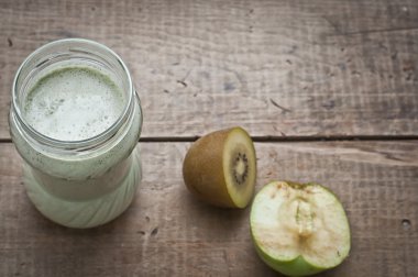 Smoothie meyve yoğurt ile