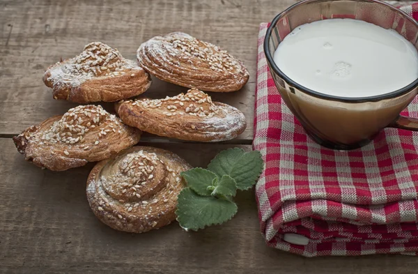 Festive baking and milk — Stock Photo, Image