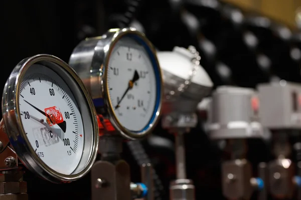 Medidores de temperatura e pressão — Fotografia de Stock