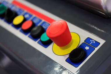 endüstriyel makine operasyon paneli