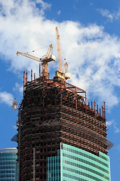 Business tower konstruktion — Stockfoto