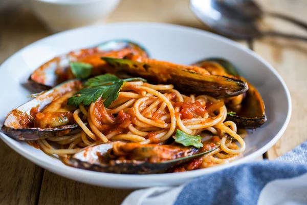 Spaghetti Marinara fatti in casa — Foto Stock