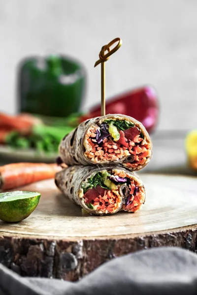 Sweet Purple Tortilla Mango Carrot Sprout Hummus Wrapped — Stock fotografie