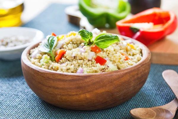Quinoa Salatası