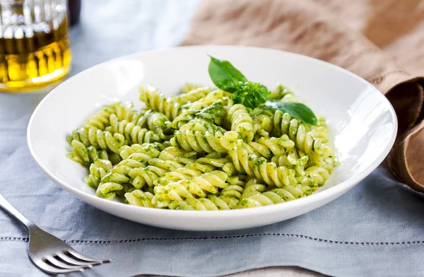 Fusilli in Pesto sauce — Stock Photo, Image