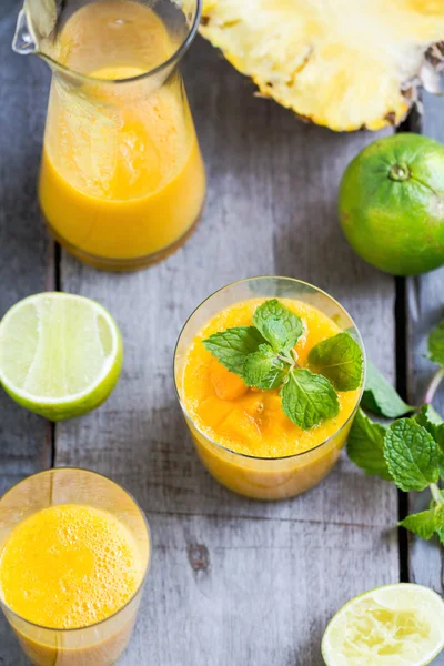 Mango with Pineapple smoothie — Stock Photo, Image