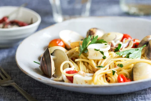 Spaghetti zeevruchten — Stockfoto