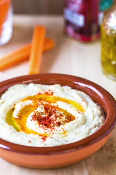 Homemade Hummus with olive oil on top — Stock Photo, Image