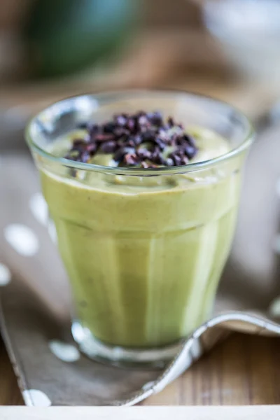 Avocado smoothie with Cacao nibs — Stock Photo, Image