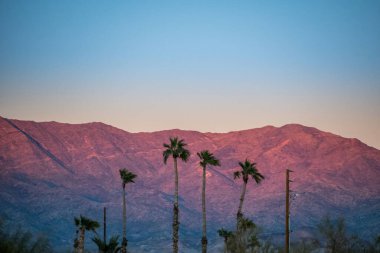 Arizona Havasu Gölü 'nde nefes kesici bir manzara.
