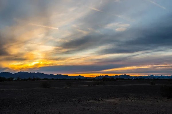 Dramatyczna Tętniąca Życiem Sceneria Zachodu Słońca Parker Dam Road Arizona — Zdjęcie stockowe