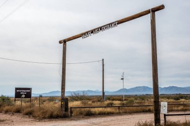 Bisbee, AZ, ABD - 17 Kasım 2019: Parkın giriş noktasında bir karşılama tabelası