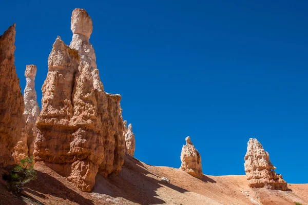 Una Formazione Rocciosa Naturale Red Rocks Hoodoos Nel Bryce Canyon — Foto Stock