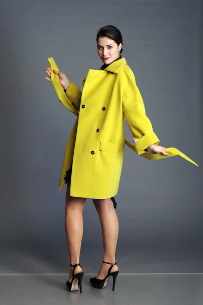Coat, fashionable coat, bright coat, autumn women's coat, women's coat, light overcoat — Φωτογραφία Αρχείου