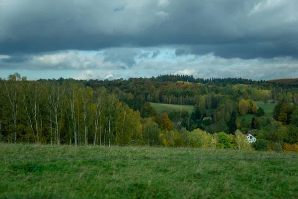 Bunte Und Helle Herbstwälder Bergpanorama Herbst Den Bergen Eulengebirge — Stockfoto