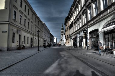 Krakow, Polonya 22 Kasım 2020 Krakow şehir merkezi salgın sırasında. Sonbaharın sonu.