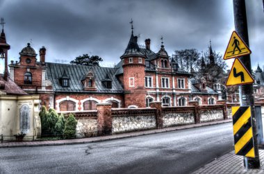 20 Aralık 2020 'de Pawniowice' deki Plawniowice Polonya ve Park Kompleksi. HDR sistemi.