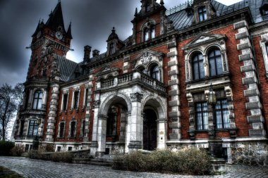 20 Aralık 2020 'de Pawniowice' deki Plawniowice Polonya ve Park Kompleksi. HDR sistemi.