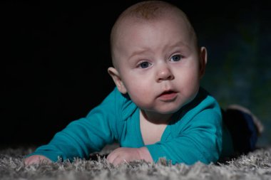 Bebek fotoğrafı, beş aylık erkek bebek.