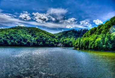 Bystrzyckie Gölü - Dolnoslaskie Voyvodeship, Wabrzych poviat, Walim Commune 'deki Bystrzyca vadisinde bulunan bir baraj gölü..