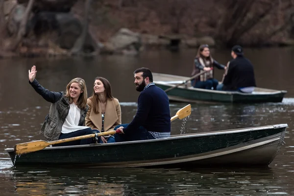 Boating on the Central Park Lake — Stock Photo, Image