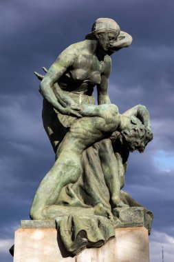 Bronz heykeli Pieta Torino, İtalya