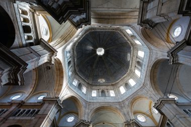 Pavia'nın Katedrali iç