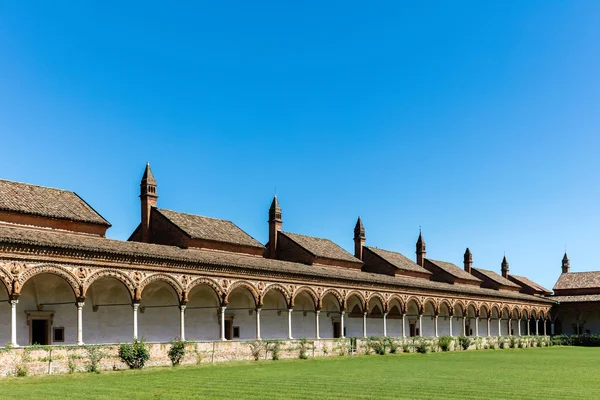 Grand Cloître du monastère de la Certosa di Pavia, Italie — Photo
