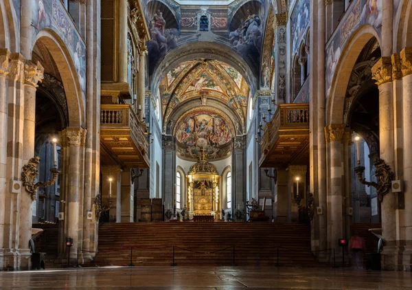 Interno del Duomo di Parma — Foto Stock