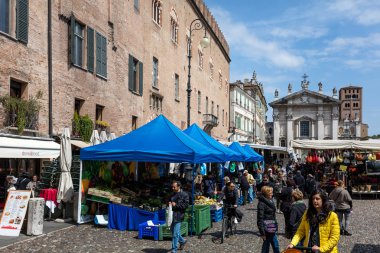 Mantua, İtalya'da bit pazarı