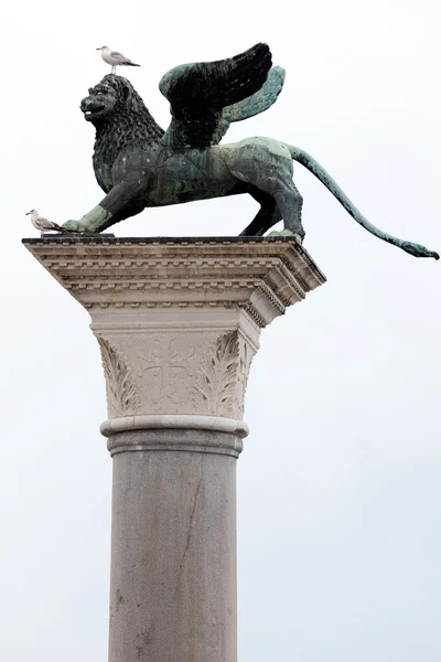 Statua in bronzo del Leone di San Marco — Foto Stock