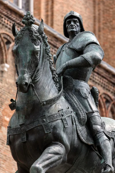 Standbeeld van bartolomeo colleoni — Stockfoto