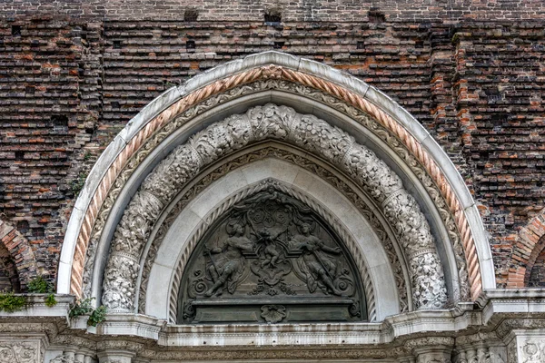 Ingang van de Basilica di San Giovanni e Paolo in Venetië — Stockfoto