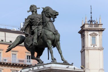 Viktor Emmanuel II Milano heykeli