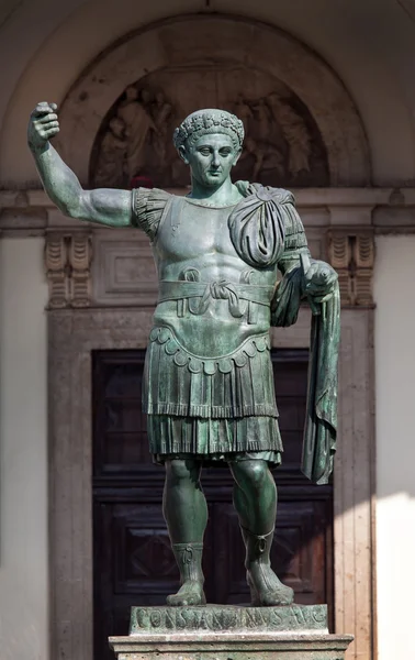Roma İmparator Konstantin bronz heykeli