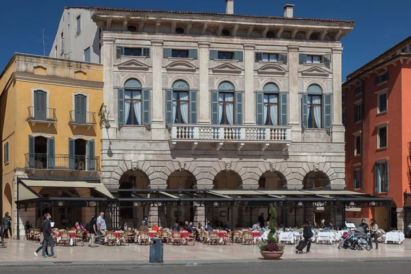 Piazza Bra στην Βερόνα, Ιταλία — Φωτογραφία Αρχείου