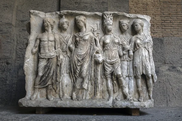 Саркофаг Древнего Рима — стоковое фото