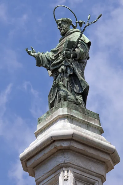Statue of San Domenico in Naples, Italy — Stock fotografie