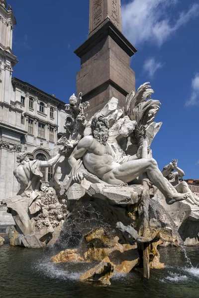 Fountain of the Four Rivers in the Piazza Navona — 图库照片