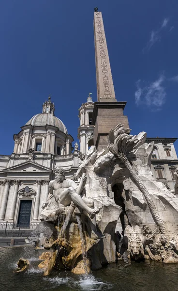 Fontana dei Quattro Fiumi in Piazza Navona — Foto Stock