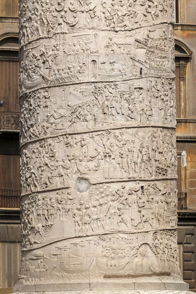 Trajanssäule in Rom, Italien — Stockfoto