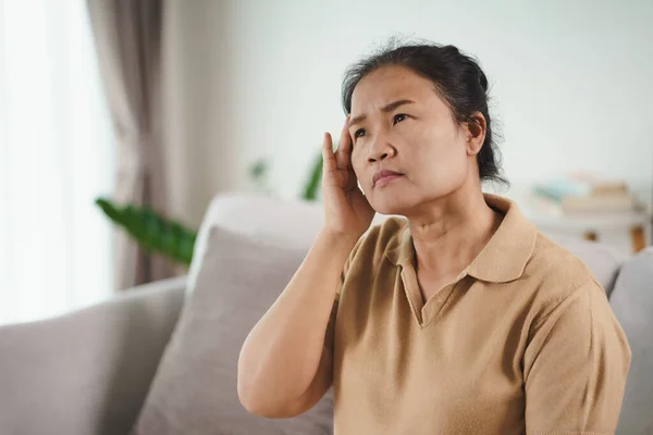 Stanco Stanco Depresso Stressato Pensieroso Donna Anziana Matura Che Soffre — Foto Stock