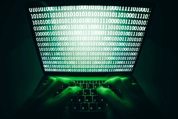 Closeup Hacker Using Laptop Computer Coding Virus Malware Hacking Internet — Stock Photo, Image