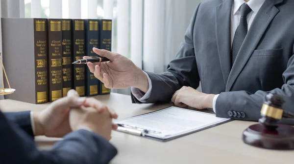 Attorney Judge Provides Legal Advice Client Courtroom Ethics Courts Include — Stock Photo, Image