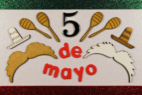 Cinco Mayo Moustache Och Sombreros Med Maracas — Stockfoto