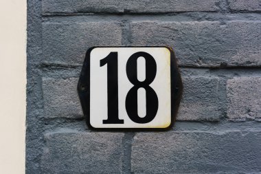 ev numarası 18