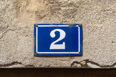 İki numaralı ev (2).)