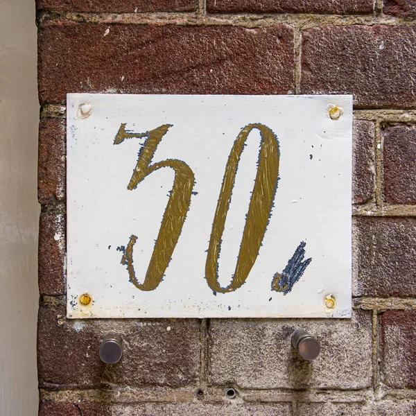 House Number Thirty Hand Painted Metal Plate — Stock Photo, Image