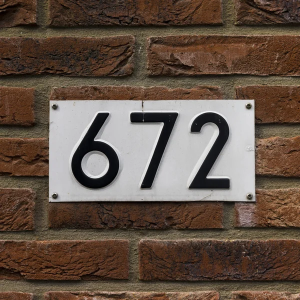 Ev numarası 672 — Stok fotoğraf