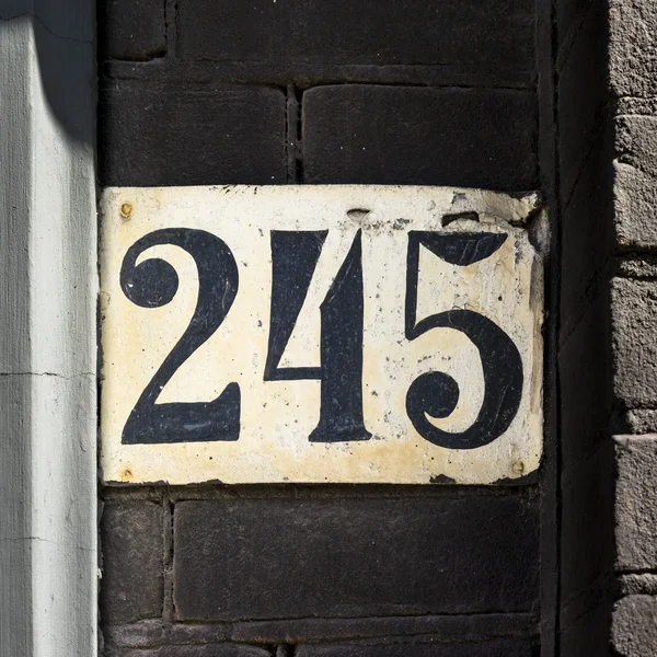 Дом номер 245 — стоковое фото